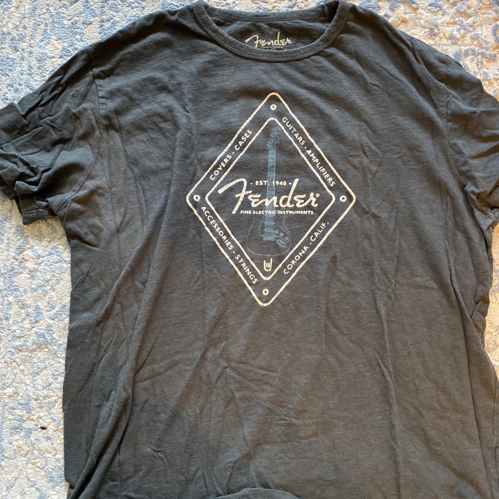 Men’s lucky brand fender gray T-shirt